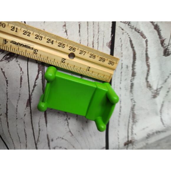 Vintage 1984 Sesame Street Playskool Playset Green Bed Furniture Piece Toy CBS - Picture 2 of 3